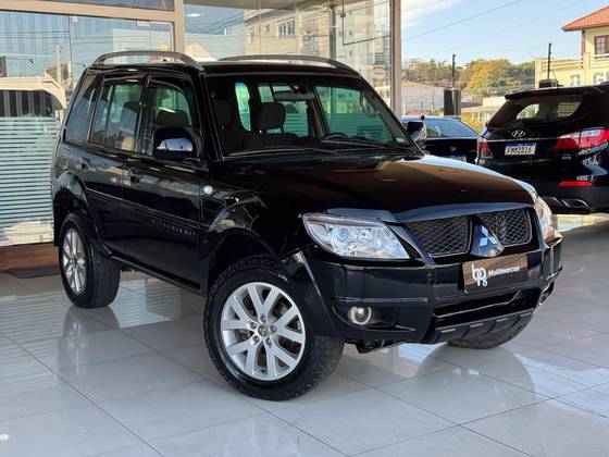 MITSUBISHI PAJERO TR4 2.0 4X2 16V 140CV FLEX 4P AUTOMÁTICO MITSUBISHI PAJERO TR4 2.0 4X2 16V 140CV FLEX 4P AUTOMÁTICO